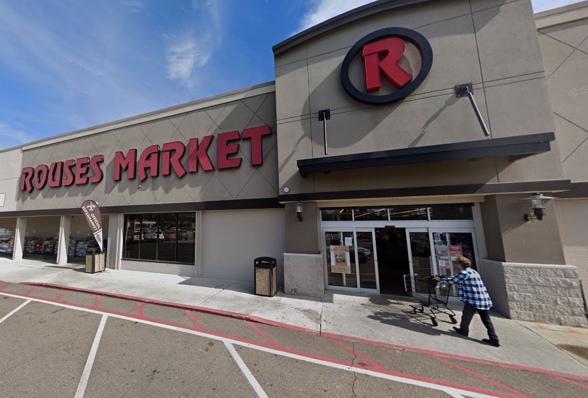 Suspect pulled out gun in grocery store, police confirm